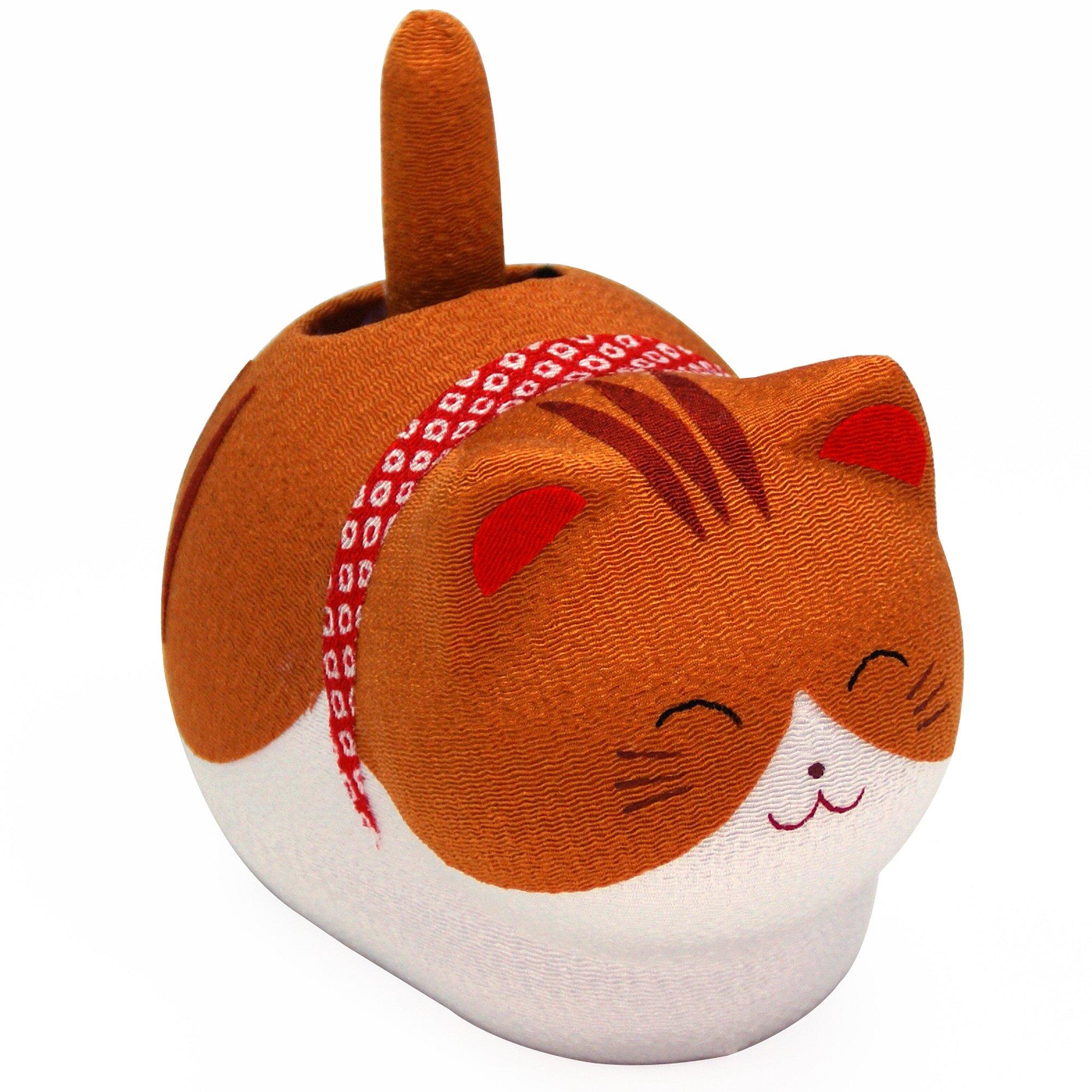 

Осака Чосейдо Кот Удачи с Оригинальной Деревянной Биркой Сидящий Чиримен Табби Манэки-нэко Фигурка на солнечной батарее, Амулет, (Качающийся кот на солнечной батарее,