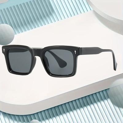 Non-polarized Men Square Arrow Rivets Fashion Sunglasses Small Frame Punk Women Popular Trending Sunglasses