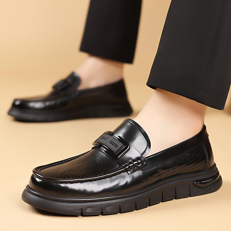 

Foreign trade men s leather shoes British business casual shoes summer hollow leather surface driving outdoor dress trendy men s shoes 44