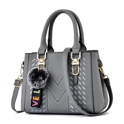New Women's Handbags Thread Pattern Shoulder Bags for Lady Bags with Fur Ball