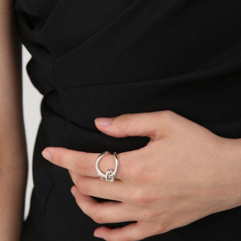 Moodydoo Silhouette ring