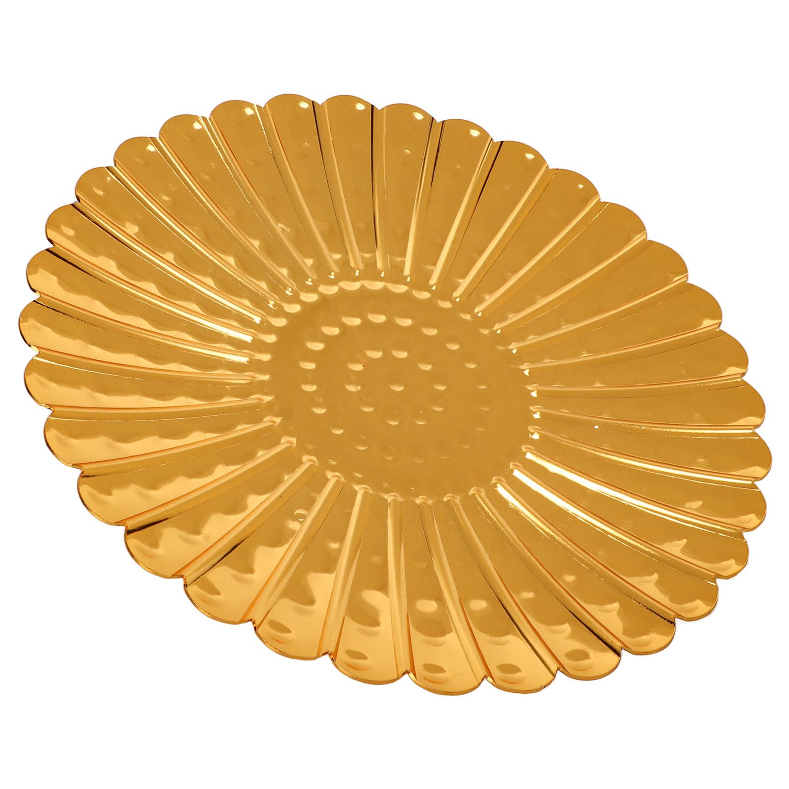 

Gold Fruit Tray Chrysanthemum Lace Design Elegant Rustproof Candies Plate for Kitchen Tables Desks Lounges Buffets Bars