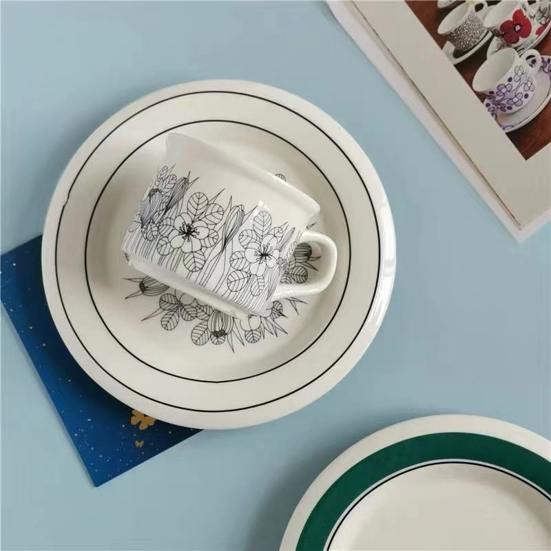Medieval Flower Vanilla Ceramic Coffee Cup and Saucer Handle Retro Imitation Enamel Mugs Office Home Funny Water Drinkware