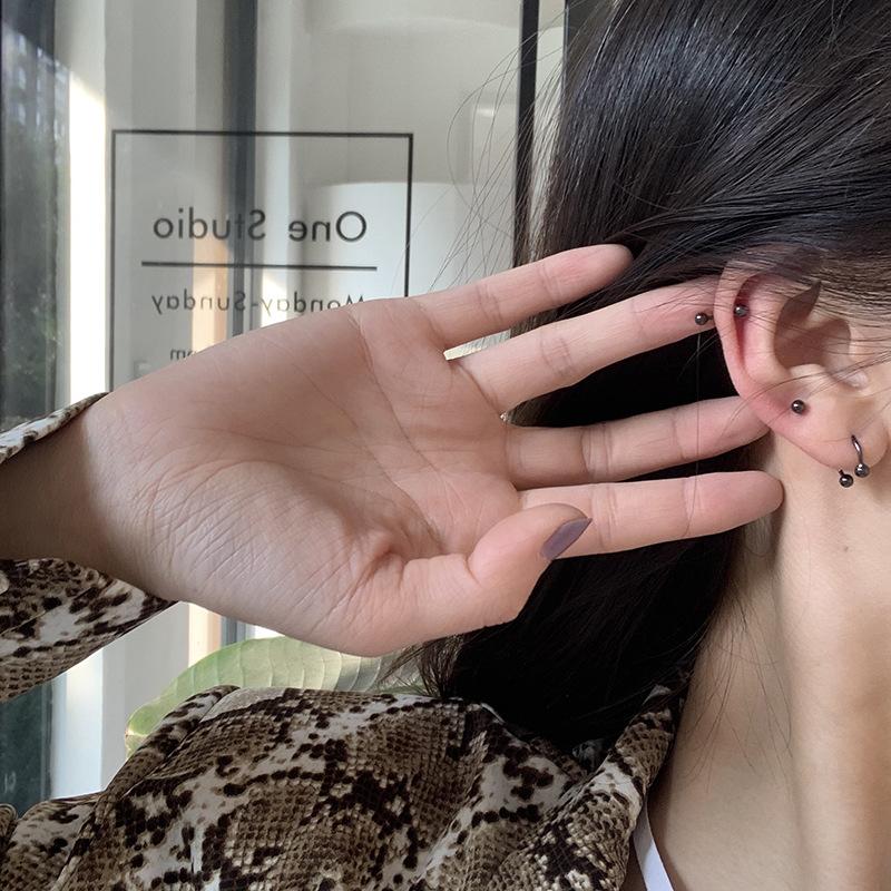 Personalized design sense s925 sterling silver earrings women's 2025 new trendy simple small and versatile retro Hong Kong style stud earrings