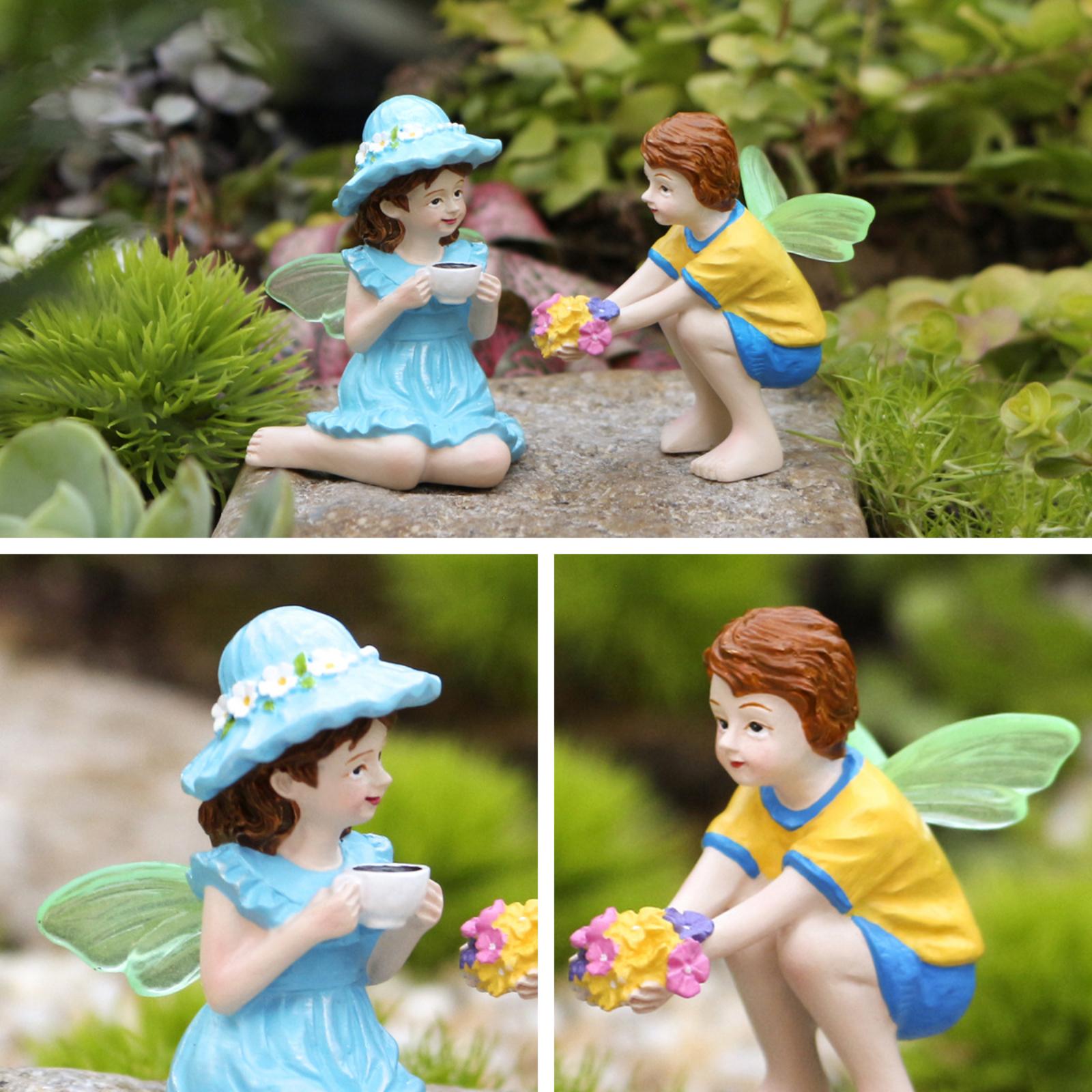 

Couple Holding Flower Resin Ornaments For Boys And Girls One Size
