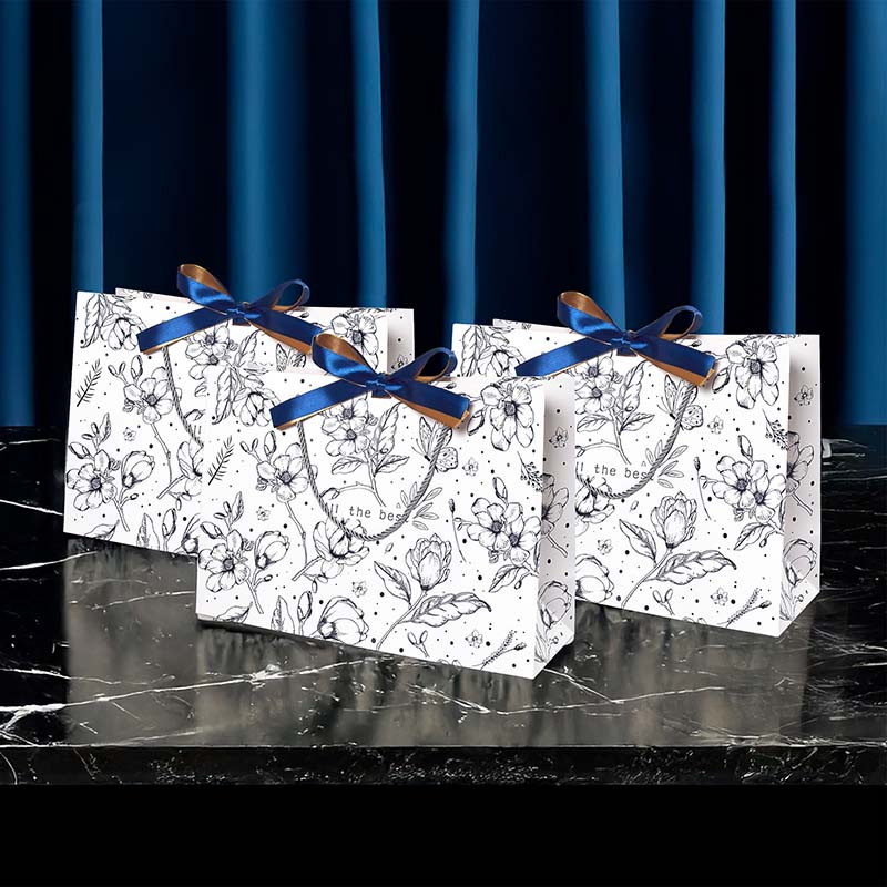WTEMPO Large Capacity Hand-held Gift Paper Bags Retro Elegant Printed Bags Daily Presents Packaging Bags Ideal for Storing and Gifting Delicate Items