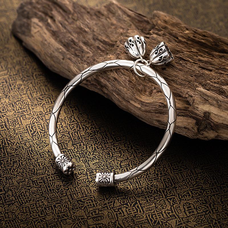Retro Heritage Antique Silver Lotus Pod Open Bangle - Elegant Valentine's Day or Birthday Gift for Her.