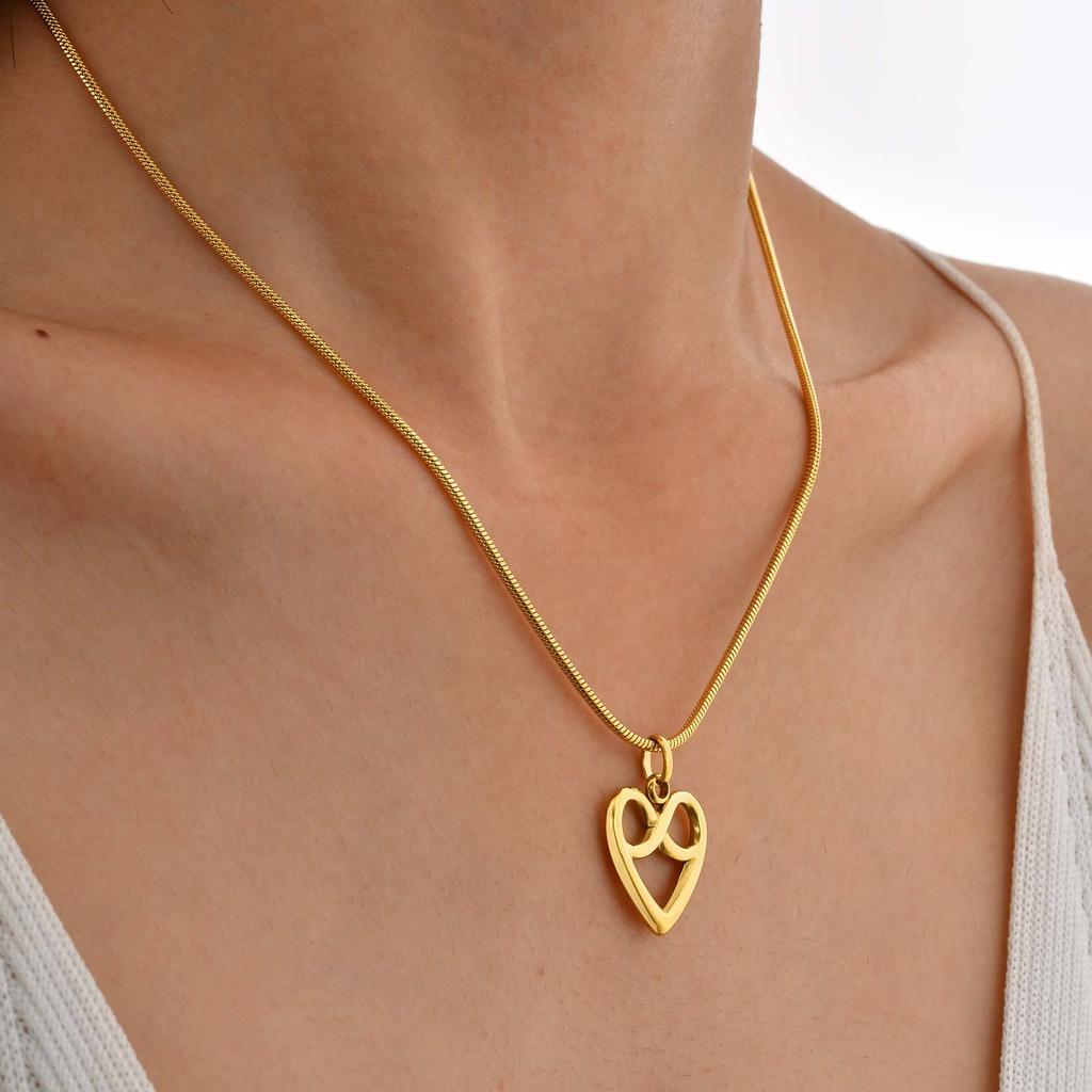 Stainless Steel Heart Infinity Pendant Necklace Plated 18K Gold Wind Niche Snake Chain Necklace Nc-2435
