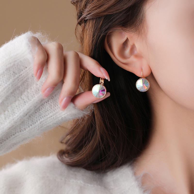 Boucles d'oreilles élégantes en cristal de zircon: Style Européen & Américain, Design de Niche Doux