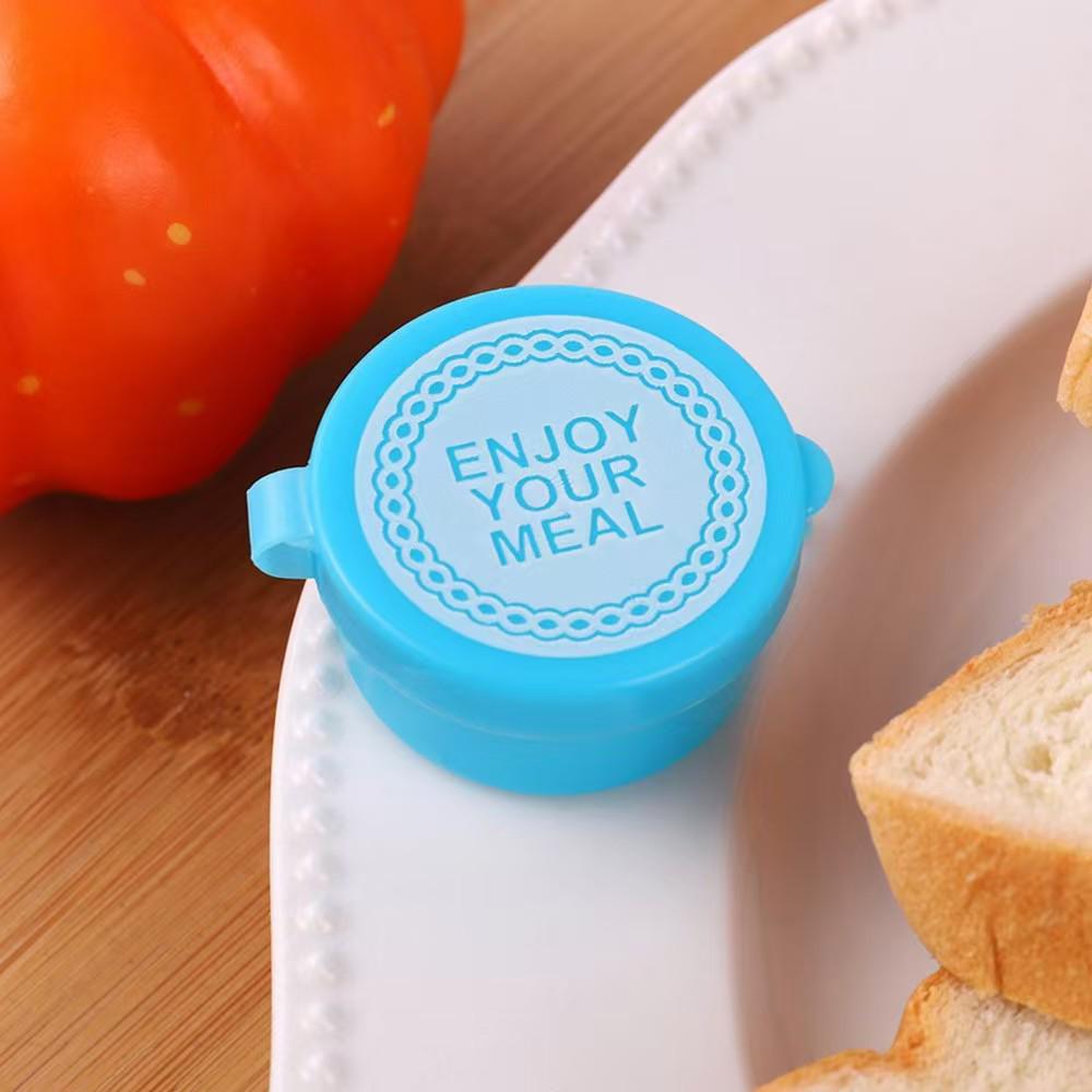Portable Mini Squeeze Bottle for Tomato Salad Dressing and Honey Dispenser