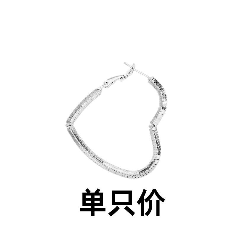 

Большие серьги Hollow Love, модные серьги-кольца в стиле Commuter Style с пряжкой Cross-Border Fold Twist Line в форме сердца copper.