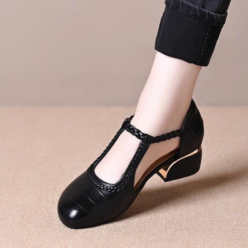 Baotou Sandalen neue Sommer Hohl atmungsaktives weiches Leder dicker Absatz Pendler kühle Einzel-Schuhe