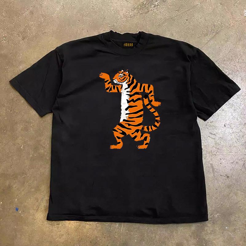 Standing Quietly Walking Tiger Print Short Sleeved Men's and Women's Hip-hop Round Neck Couple Trendy T-shirt for Daily Wear