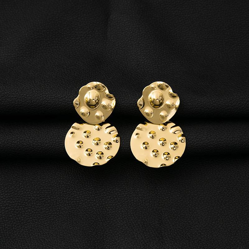 Exaggerated Irregular Atmosphere High-End Jewelry Metal Pleats Round Buttons Women'S Stud Earrings