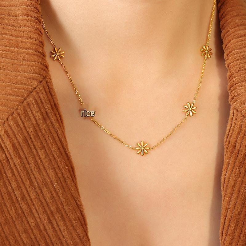 Celebrity Style Daisy Floral Design Gold-Plated Titanium Steel Necklace 5 см