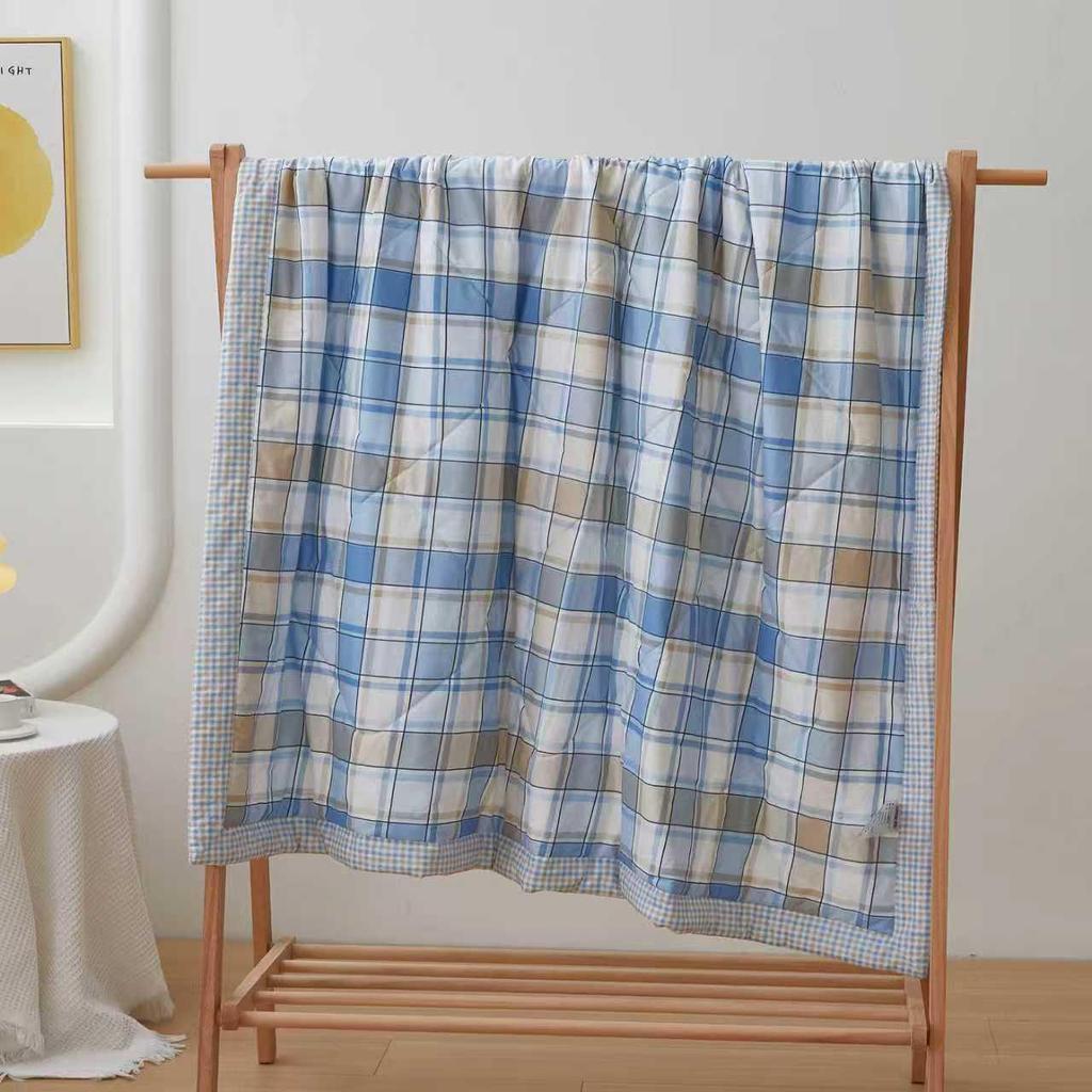 Linen Cotton Double-Layer Summer Quilt - Machine Washable, Cool, Ideal for Dorms.