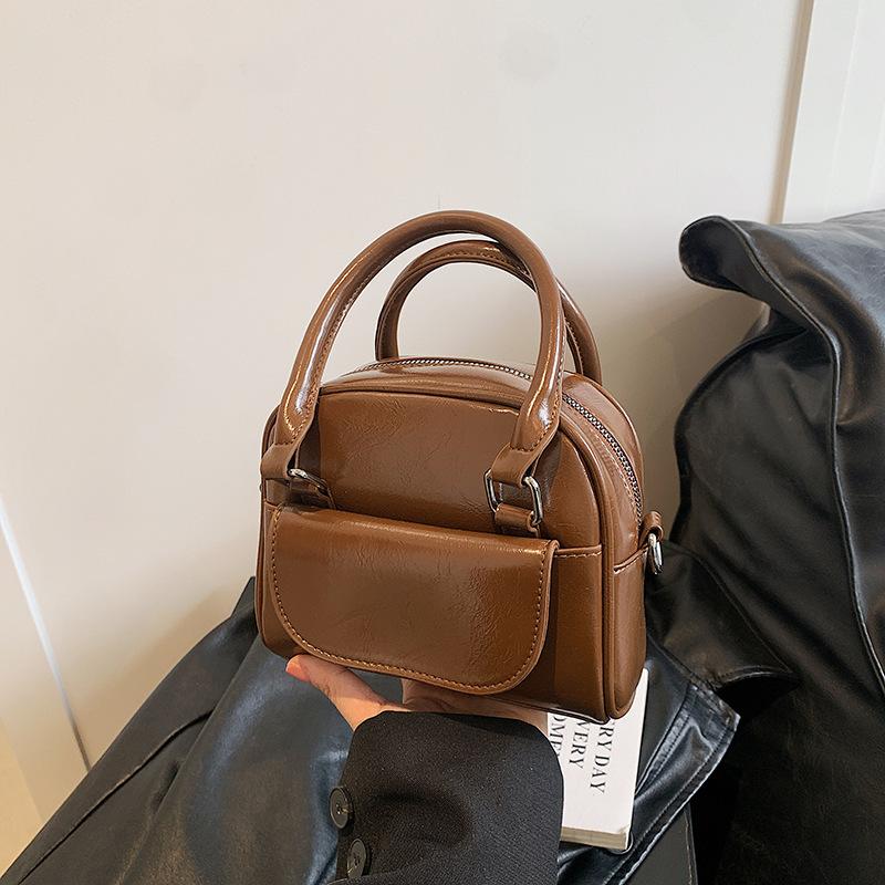 

Премиальная красная сумка женская 2025 новая модная универсальная сумка-мессенджер популярная портативная маленькая квадратная сумка