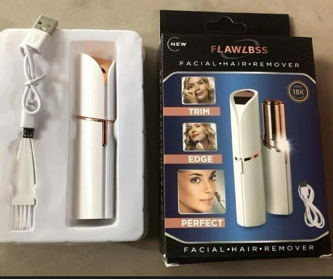 Compact Electric Eyebrow and Lipstick Shaver