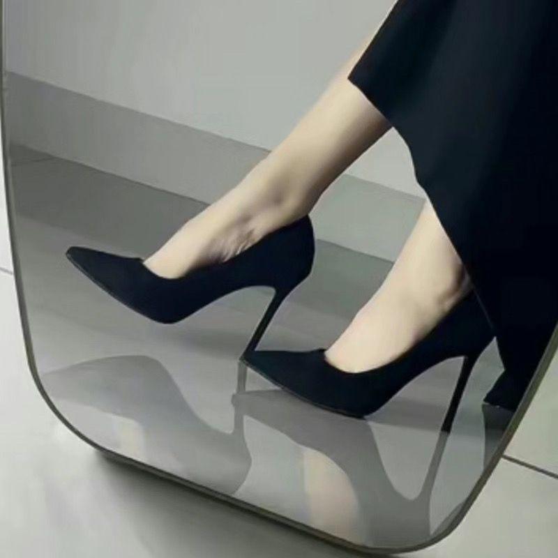 High Heels Women's 23 Years of New Black Professional Thin Heel Pointed Head Shallow Mouth Internet Celebrity Sexy Temperament Student Etiquette Shoes