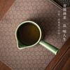 Seitenhenkel Fair Cup Japanischer Stil Grüne Glasur Fair Cup Haushalt Keramik Tee Meer Teiler Fair Cup Gong Dao Bei