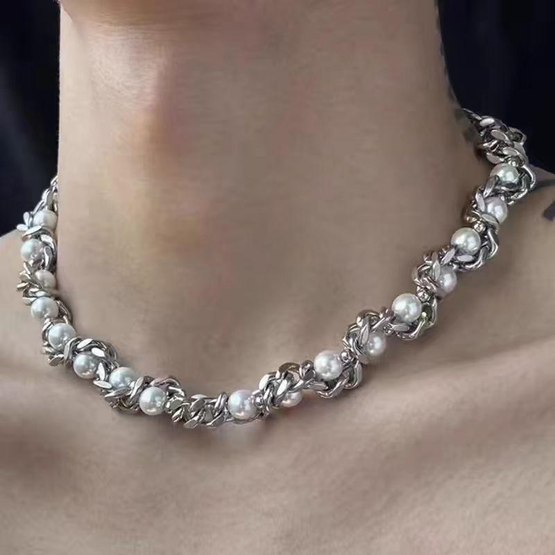 Pearl Necklace Women's Necklace Light Luxury Niche Design Sense Punk Hip Hop Premium Clavicle Chain Necklace
