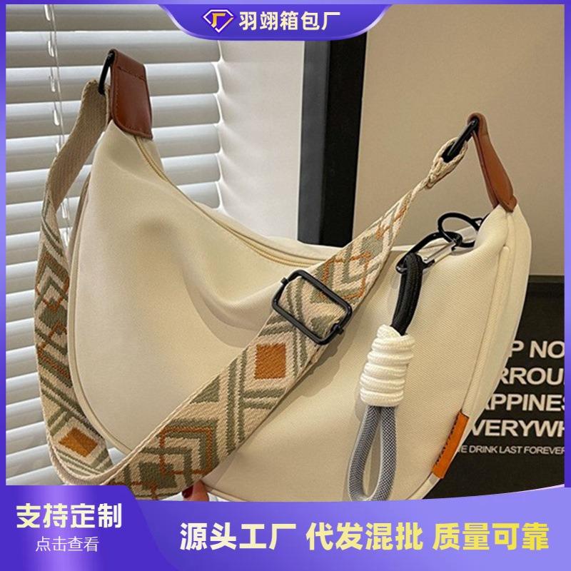 Crossbody bag Women's cloth bag Summer canvas Casual dumpling bag Niche commuter small bag One shoulder versatile new model