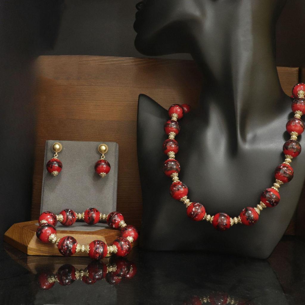 Vintage Red Frog Skin Glass Bead Earrings & Retro Bracelet Necklace Set