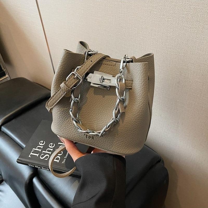 Fashion versatile high-end shoulder bag women's new niche bucket bag commuter messenger bag