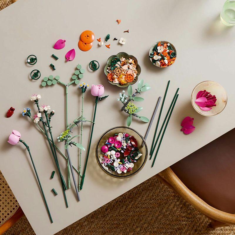 LEGO Botanicals Hübscher Rosa Blumenstrauß