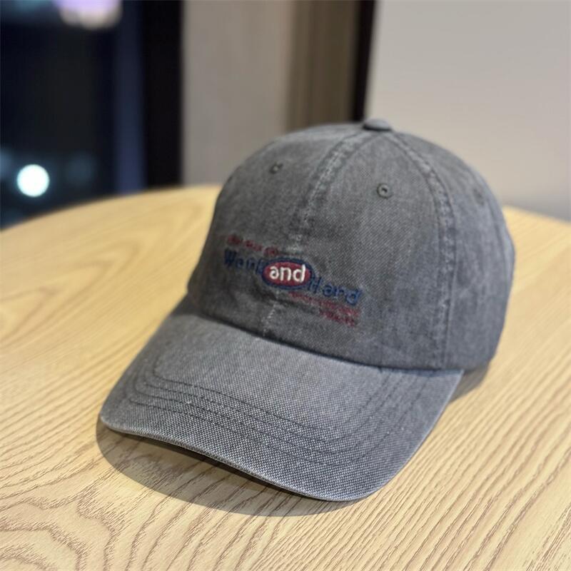 

Korean-style high-quality college-style lettered soft-top baseball cap for men and women, suitable for large head sizes, street fashion, student sun Adult54-60Adjustable чёрный
