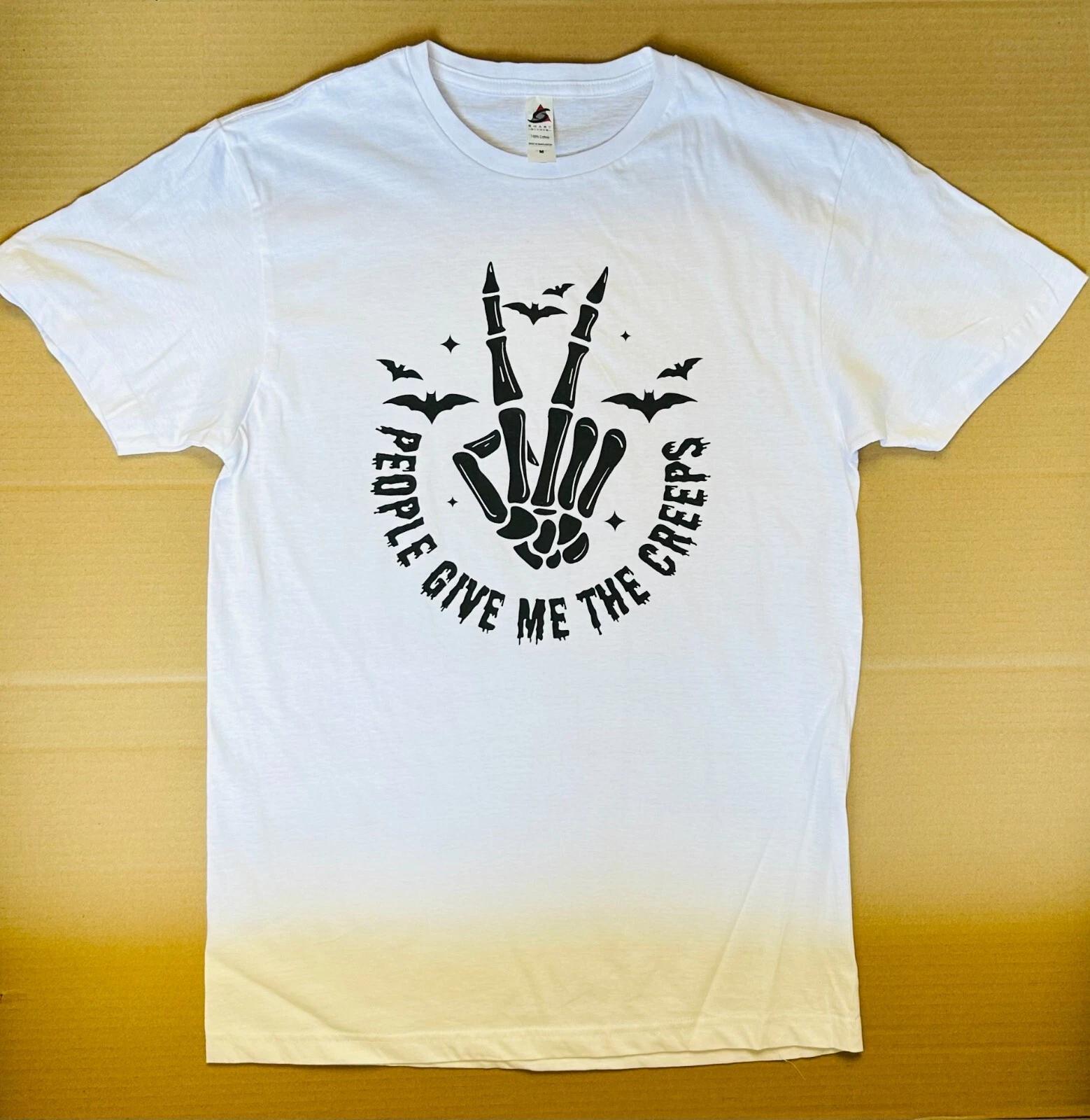 People give me the creeps Halloween graphic T-shirt XL