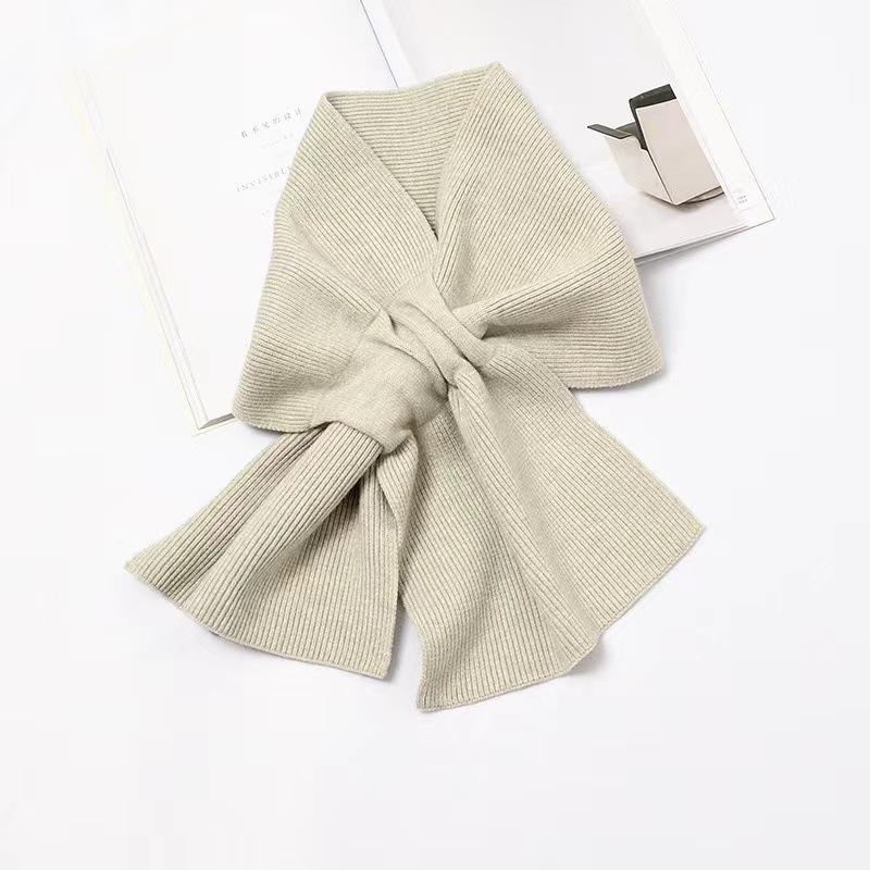 Korean Style Beige Grey Knit Wool Women's Winter Scarf: Short, Versatile Neck Protector