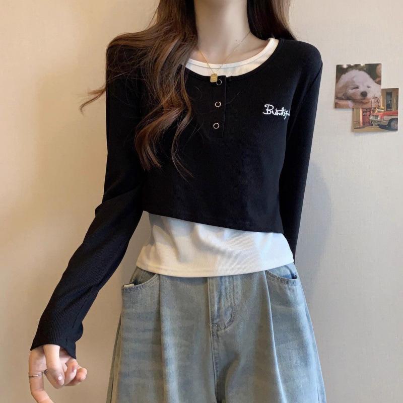 Two Long-sleeved T-shirts with Round Collars and Straight Shoulders Are Designed for Women in Autumn. They Are Unique and Slimming Tops 2XL
