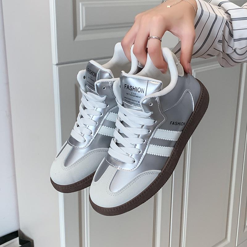 2025 autumn new ins Korean version of Chinese top little white shoes female students platform versatile casual sports board shoes HB11