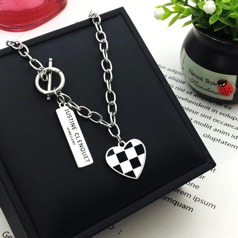 Fashion Luxury Black White Plaid Love Heart Necklace For Women Cool Choker Short Chain Collares Pendants Simple Trendy Jewelry