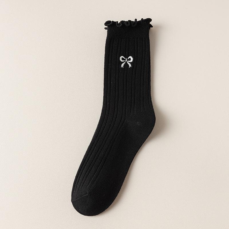 "Women's Anti-Pilling Embroidered Bow Mid-Tube Lace Cotton Socks - Autumn Breathable Style"