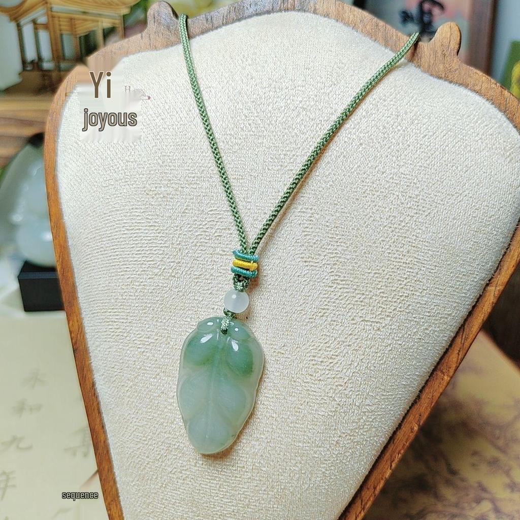 Tianshan Jadeite Peace Buckle Pendant Necklace - Star Design