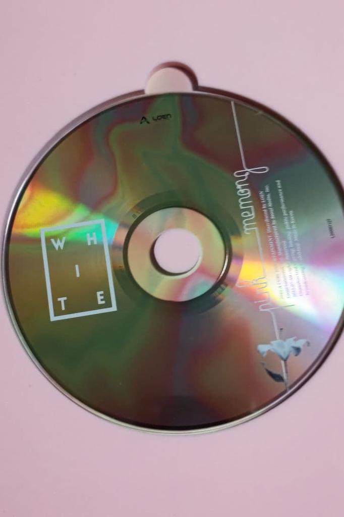 [USED] Apink THE 2ND ALBUM WHITE CD