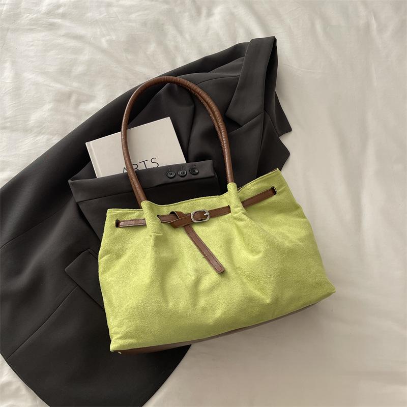 Fashion and casual large-capacity suede tote bag, autumn and winter new commuter high-end shoulder women's bag