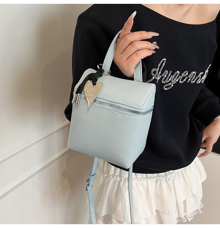 

Сумка-коробка 2025 весна женская сумка для ланча нишевого дизайна высокого класса универсальная на плечо/кроссбоди