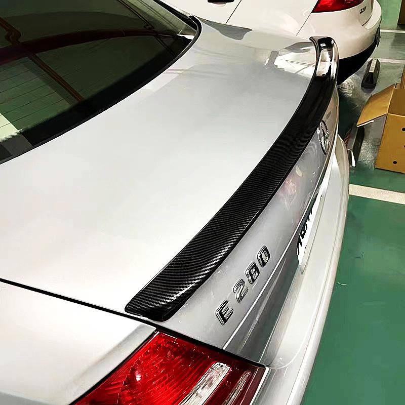 Pour Mercedes Benz Classe E W211 E180 200 260 300 320 240 230 280 35 2002-2009 Couvercle de coffre arrière Ailes de becquet de voiture Accessoires de réglage