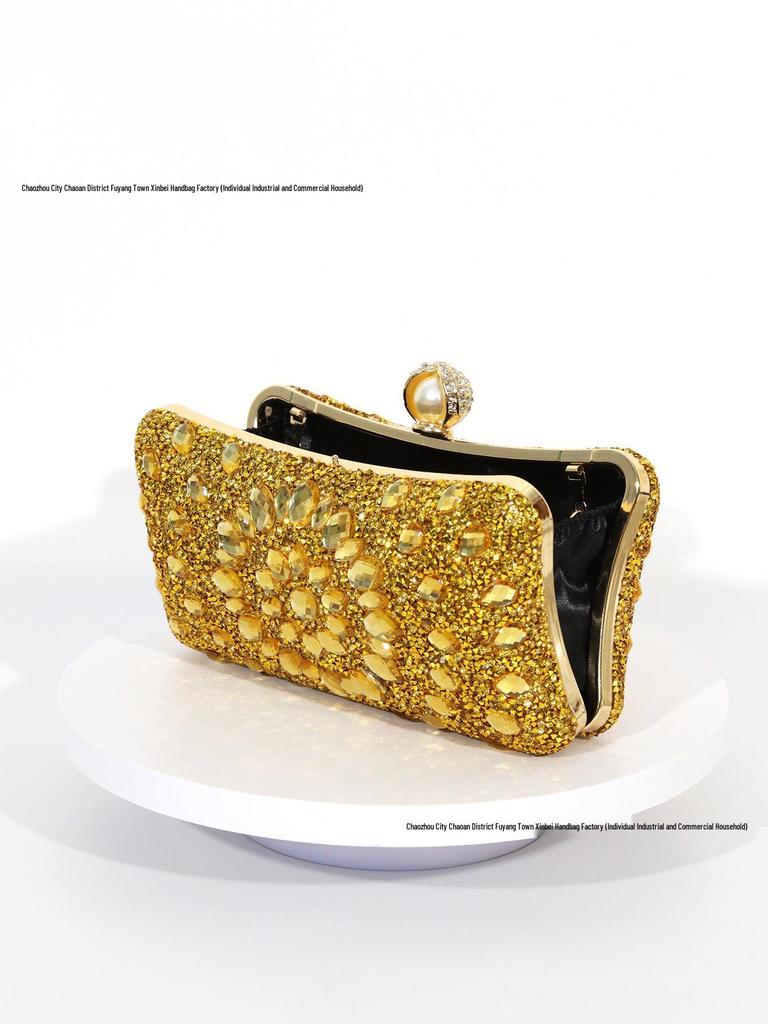 Kadın Elmas Taşlı Akşam Portföy Çantası