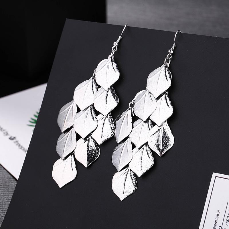 [Fashion Trendy Metal Fringe Long Drop Earrings Exaggerated Elegant Ear Hooks Earrings]