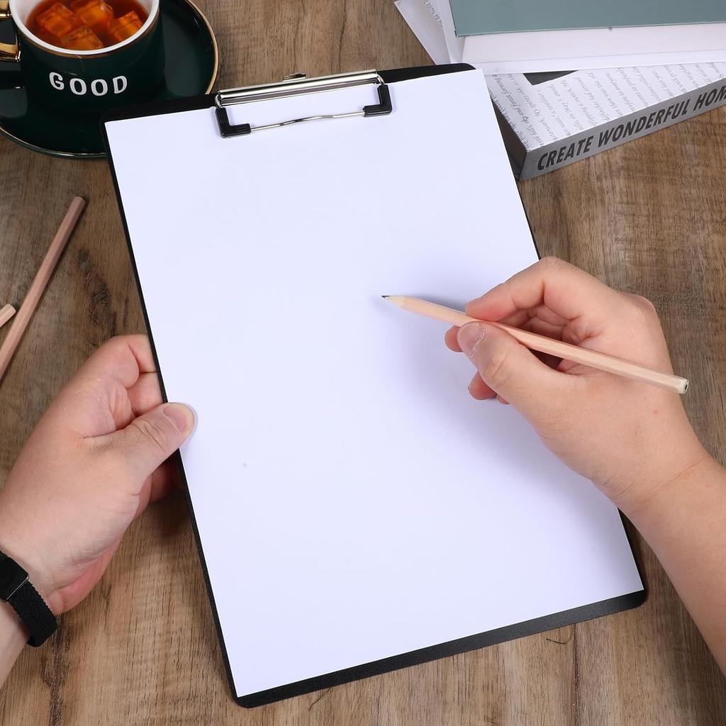 12er Pack Klemmbretter mit Stifthalter 8,5x12,4 Schwarzes Klemmbrett Kunststoff Standard A4 Briefgröße Hängende Klemmbretter für Schüler