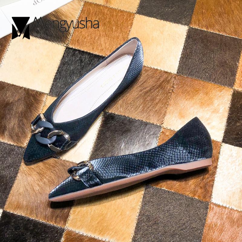 Модные туфли с острым носком и металлической цепочкой на плоской подошве женские балетки — фото 6