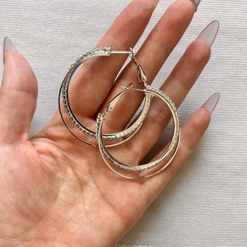 2025 Trendy Large Earrings: Simple, Cool, Versatile - Perfect for Round Faces