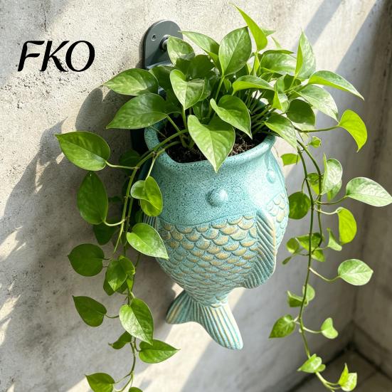 Decorative Garden Planter Fish Shape Wall Mounted Hanging Flower Pot for Balcony Outdoor Patio Vertical