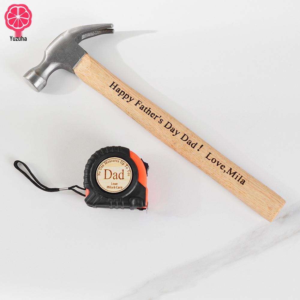 Gravírovaná sada svinovacího metru a kladiva - Jedinečný dárek ke Dni otců nebo pro přítele