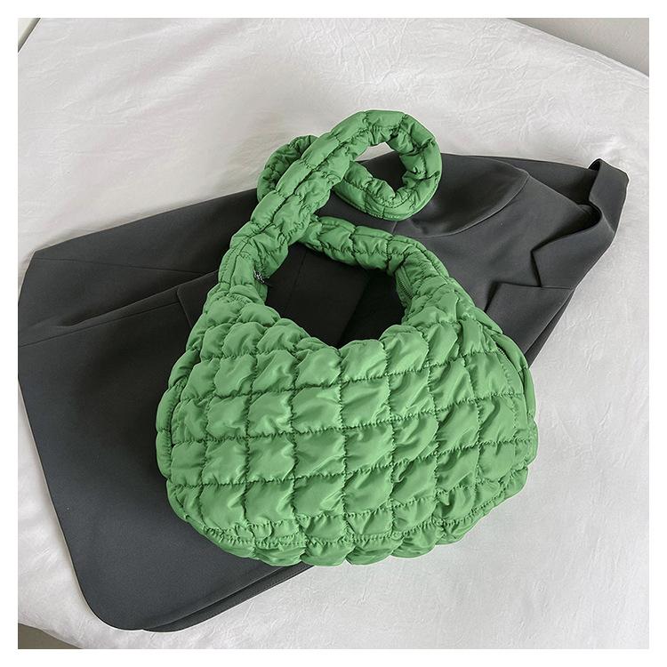 Korean versi Instagram girl pleated cloud bag 2026 new lightweight and versatile bubble large capacity commuting crossbody bag