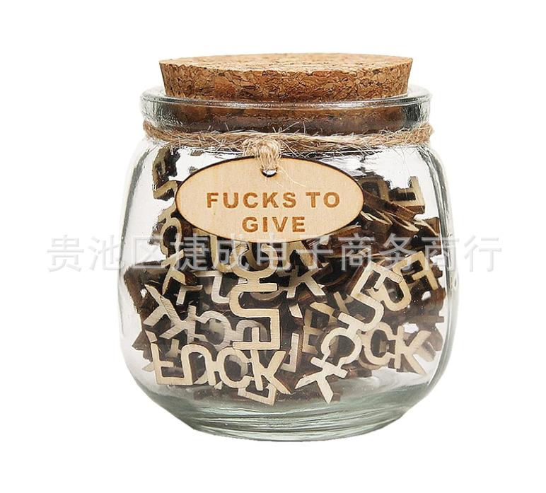 Lustiges Fuck-Glas Geschenk – 100 Holzbuchstaben-Ausschnitte, Scherz-Geburtstagsgeschenk für Ihn/Sie, Neuartige Schreibtischdekoration zur Stressbewältigung